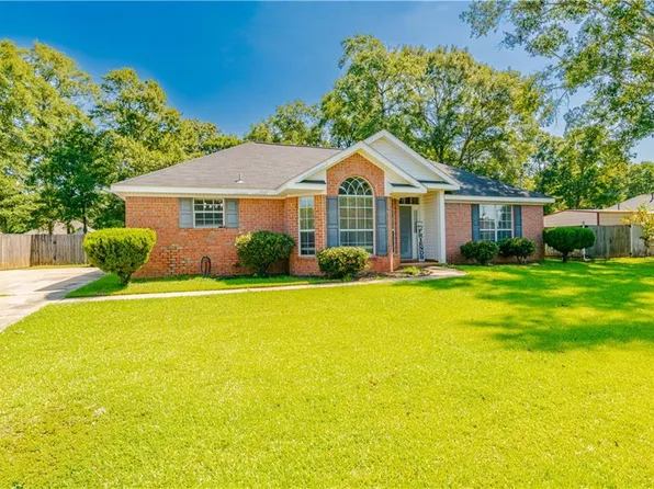 10668 Southern Oaks Court, Grand Bay, AL 36541