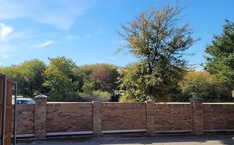 6401 Dakota Dr — Photo 36