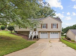 220 Magnolia Tree Ct, Johns Creek, GA 30022