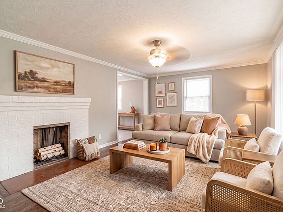 2nd image of 3729 Burton Pl