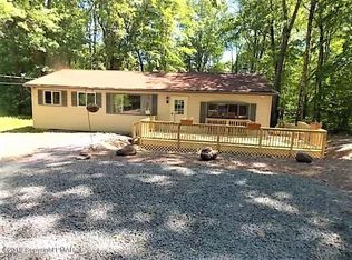 216 Barberry Ln, Pocono Lake, PA