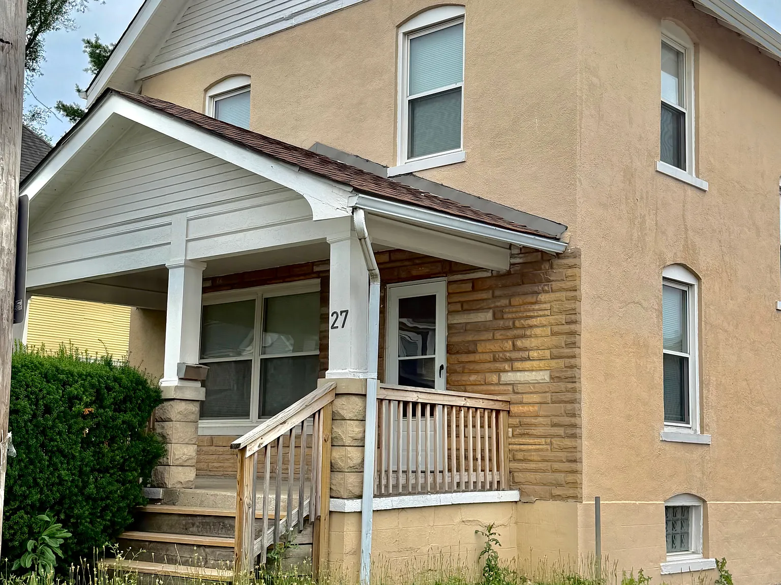 4 bed, 1489 sqft, $2,200 — Photo 1