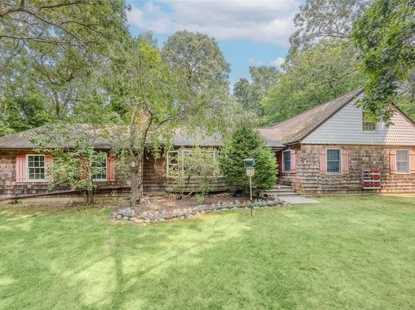 7 High Hollow Lane, Miller Place, NY 11764