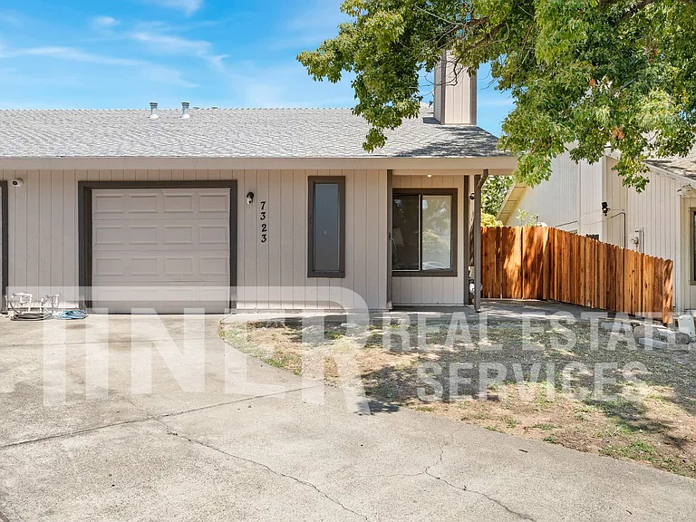 7323 Chivalry Way — Photo 1