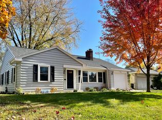 352 River Dr, Appleton, WI 54915