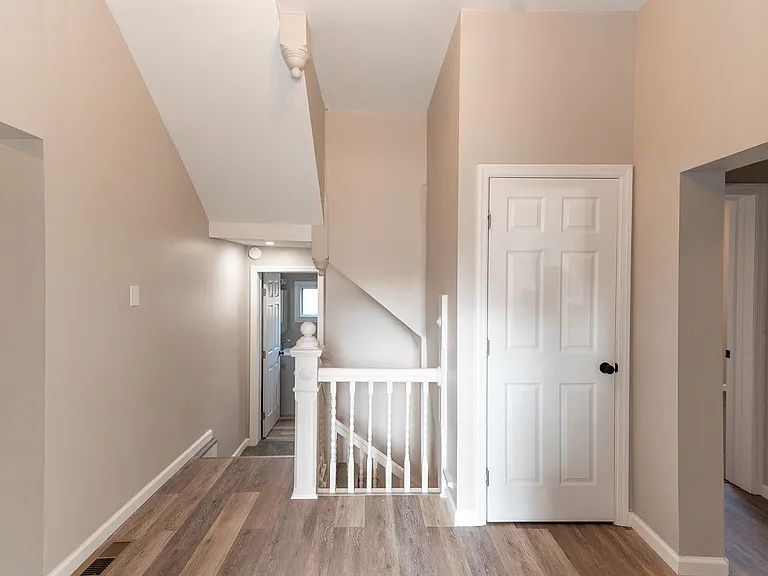 8 Enfield St #1 — Photo 20