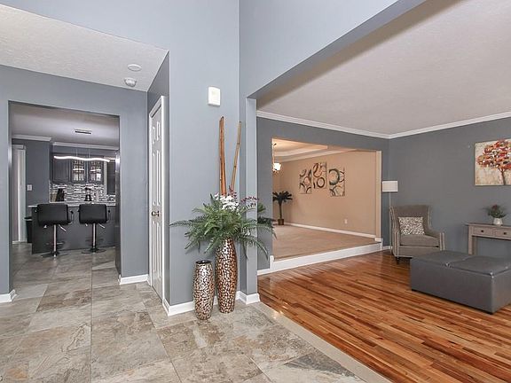 3rd image of 327 Danbury Ln