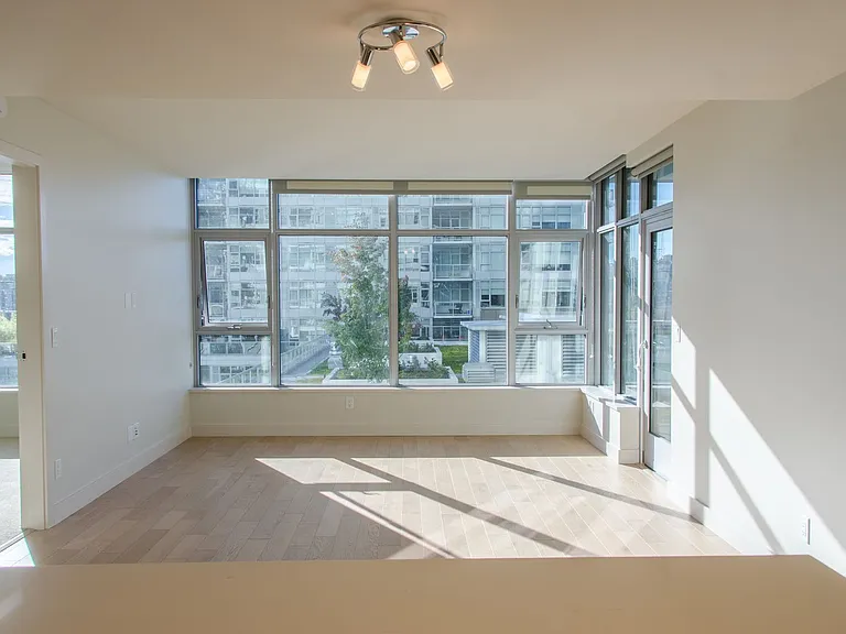588 Bell St #1001S — Photo 8