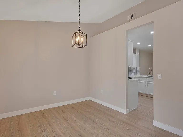 8705 Prairie Hill Dr — Photo 8