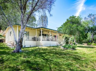30022 Waterleaf Ln, Prather, CA 93651