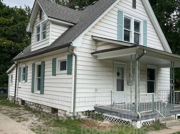 2910 SW 17th St, Topeka, KS 66604