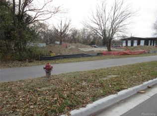 21751 W Nine Mile Rd, Southfield, MI 48075