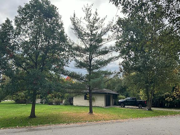 2nd image of 30670 Rushmore Cir
