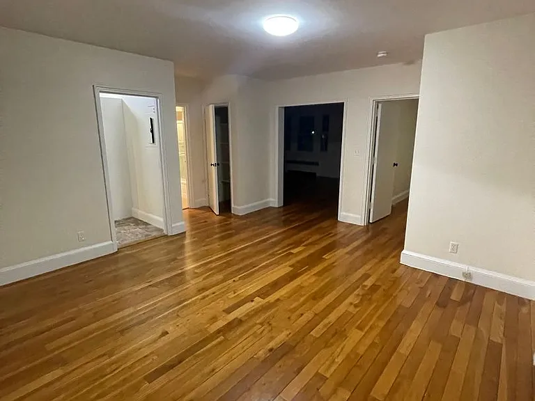 544 Belmont St #1 — Photo 5