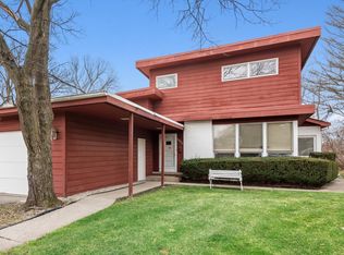 3030 Barclay Ln, Wilmette, IL 60091