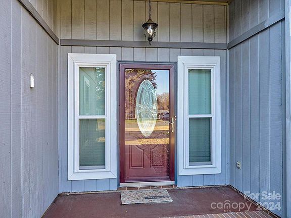 3rd image of 11324 Kingfisher Dr