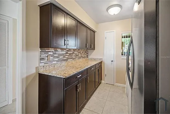 44 Club House Dr #105 — Photo 8