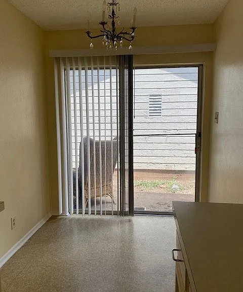 5836 Locke Ave #200 — Photo 10
