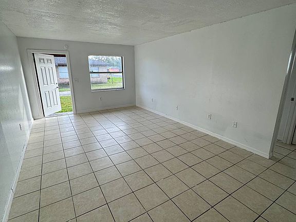 4th image of 502 Oregon Ave