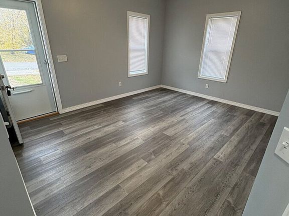 2nd image of 208 Bynum St
