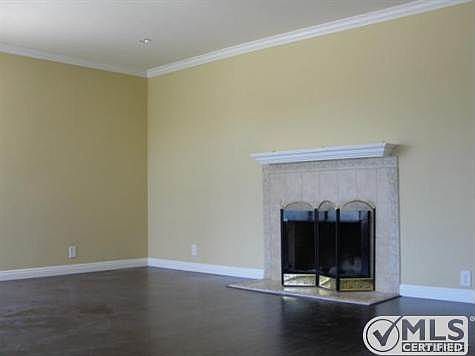 5th image of 311 W Southgate Ave