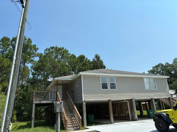 6114 E Pike St, Bay Saint Louis, MS 39520