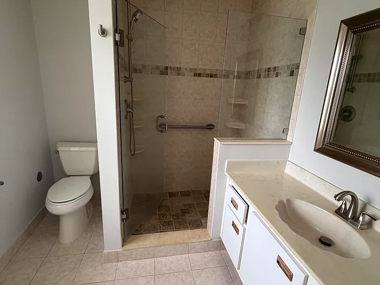806 NW 41st Ct — Photo 24