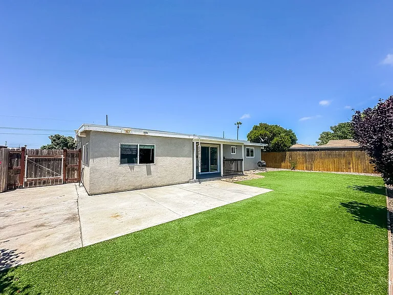 1117 Iris Ave — Photo 15
