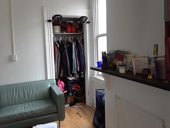 bedroom/living room