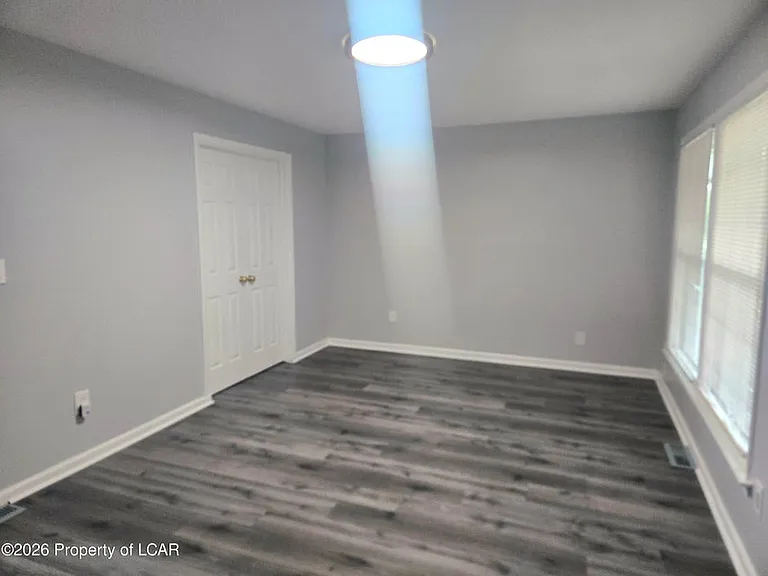 104 Haverford Dr — Photo 3
