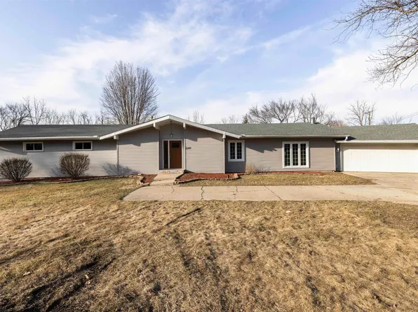 5301 Choctaw Trl, Rockford, IL 61109