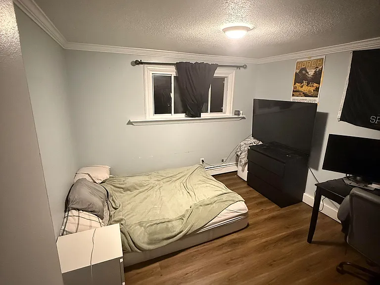 649 Albert St #5 — Photo 7