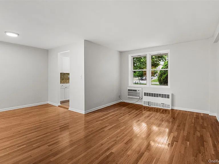 700 Scarsdale Ave #1W — Photo 5