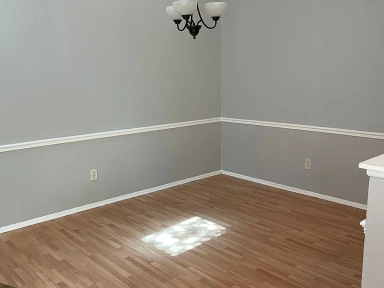 3000 Weymouth Ct — Photo 3