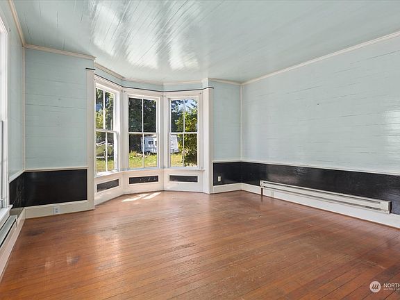 4th image of 410 N Adams Street