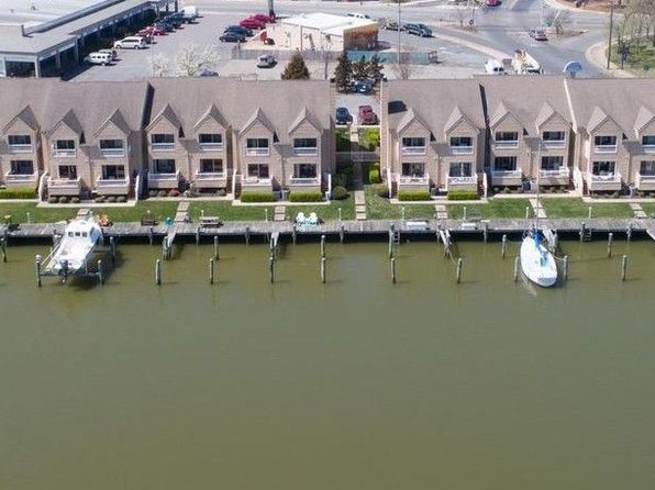 208 Market Sq #10B