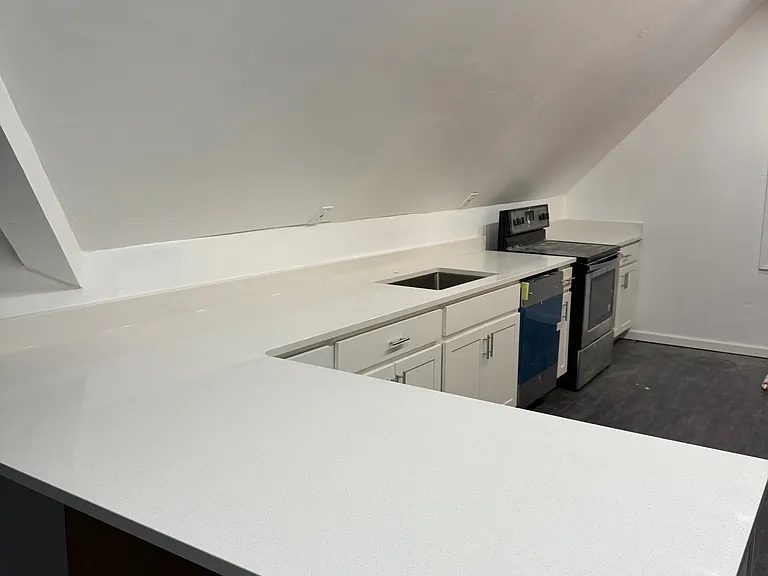 389 Richmond Ave #3 — Photo 13