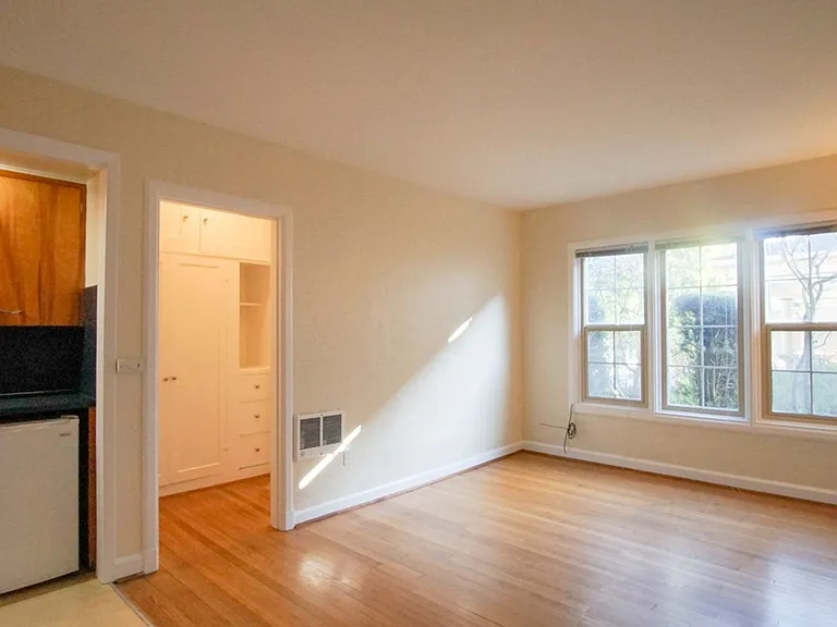 2254 NW Glisan St #109 — Photo 8