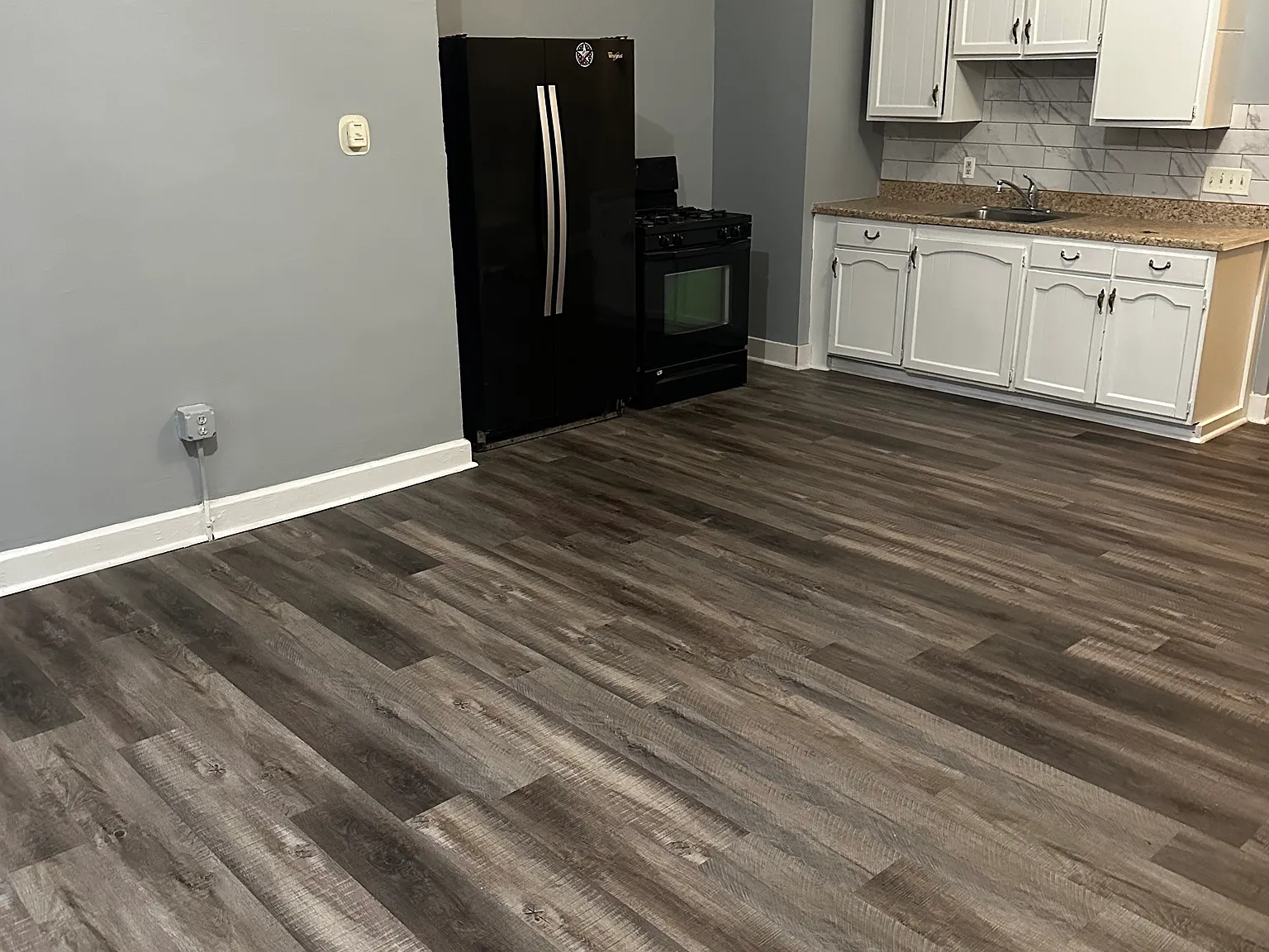 4414 Pearl Rd — Photo 1