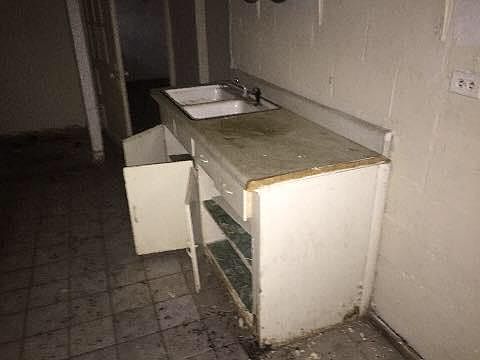 3rd image of 2189 Kildare Ave