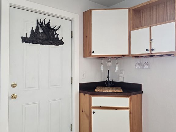 3rd image of 572 Packer John Dr APT B