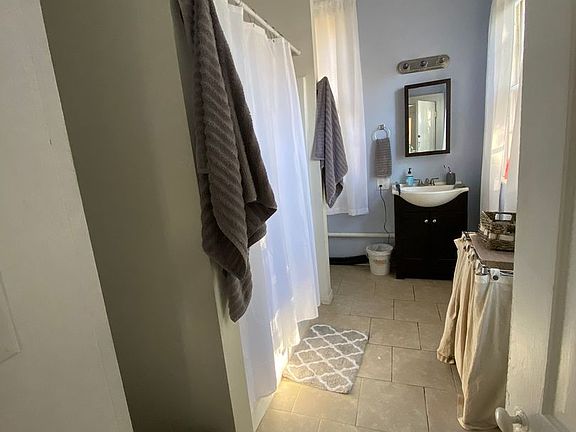 3rd image of 27 S Market St APT 8