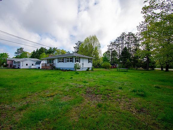 3rd image of 58 Stronach Mountain Rd