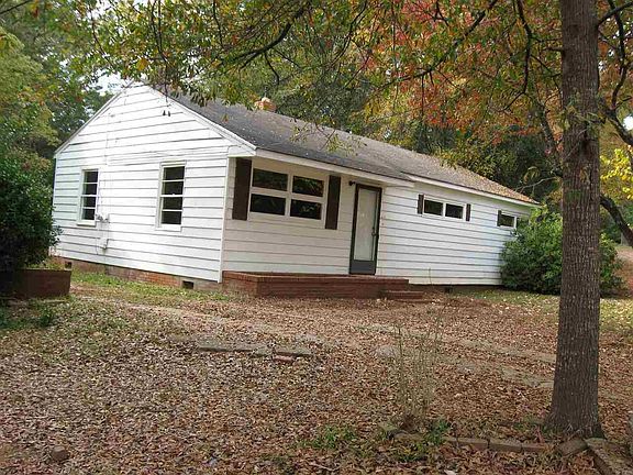 2nd image of 117 Candler Ct