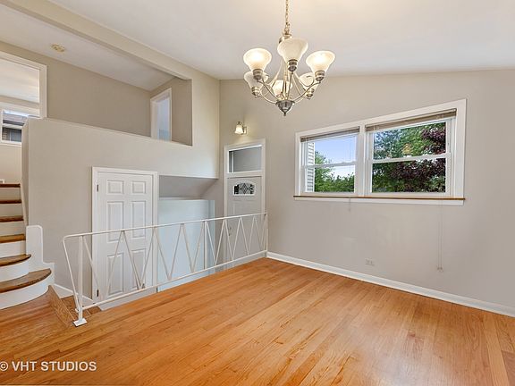 3rd image of 8127 Karlov Ave