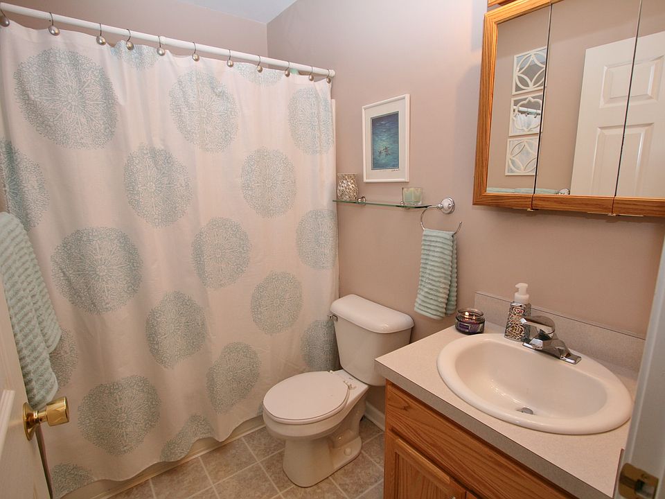 Main bathroom