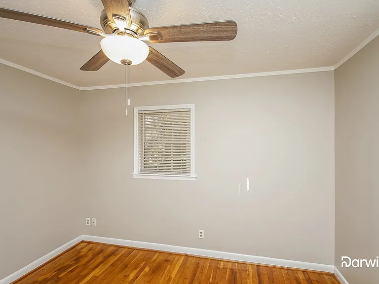 4703 Whittier Pl — Photo 9