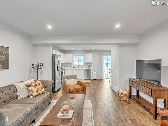 Living room and Kitchen greenroom