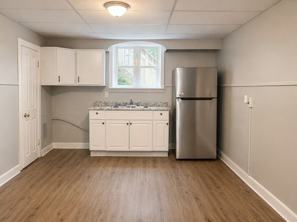 291 E Main St #2E