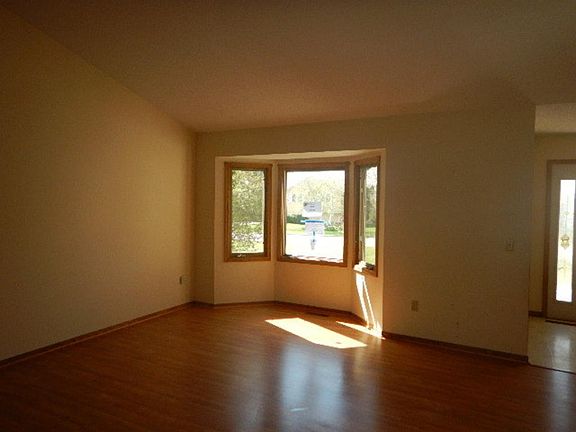 2nd image of 520 Wood Way